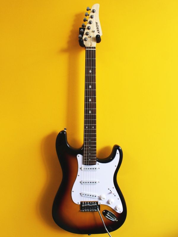 Arrow Tonecaster ST111 Stratocaster Sunburst